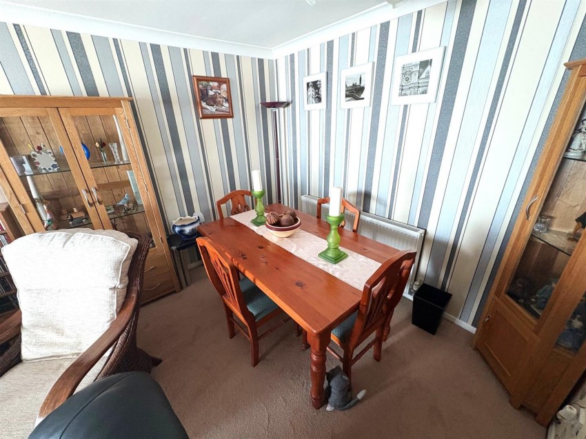 Images for Queenborough, Toothill, Swindon