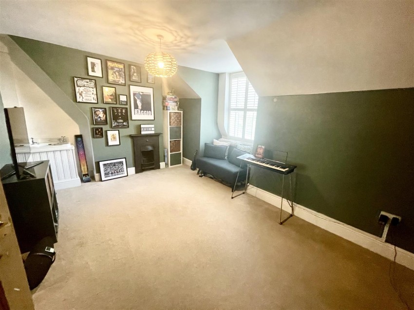 Images for Croft Road, Swindon