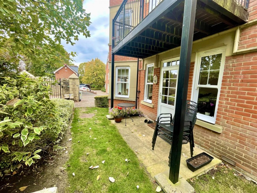 Images for Westlecot Road, Swindon