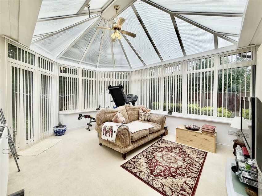 Images for The Quarries, Swindon