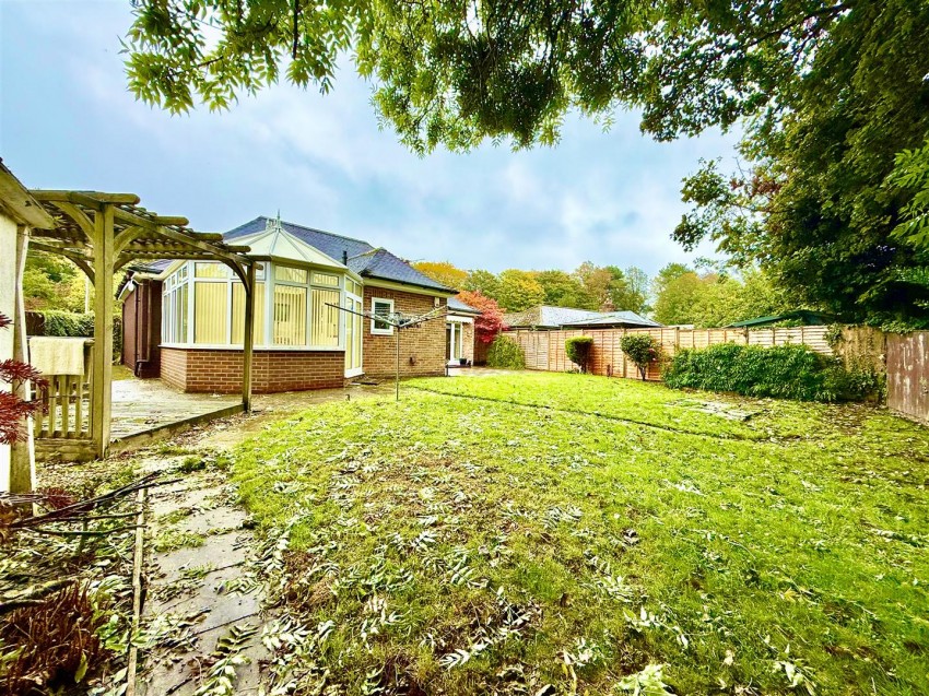 Images for The Quarries, Swindon