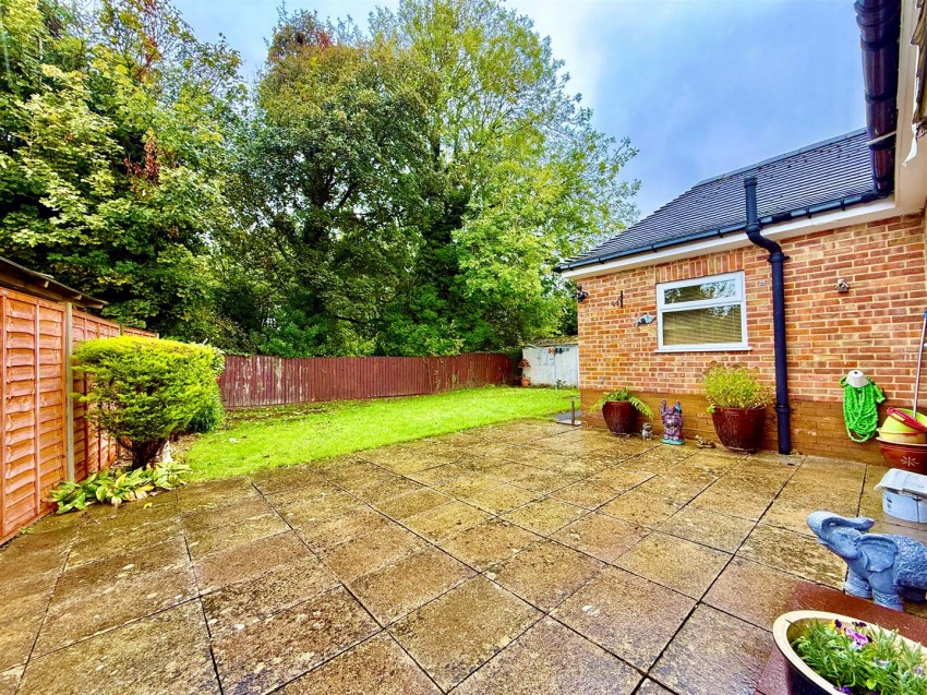 Images for The Quarries, Swindon