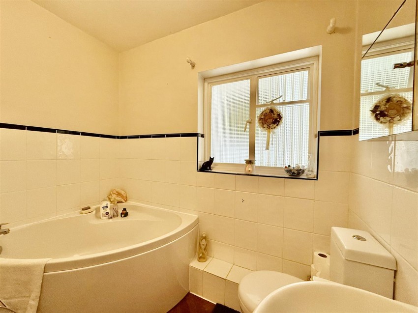 Images for The Quarries, Swindon