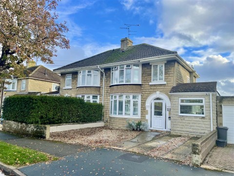 View Full Details for Cornwall Avenue, Swindon