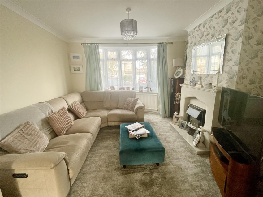 Images for Cornwall Avenue, Swindon