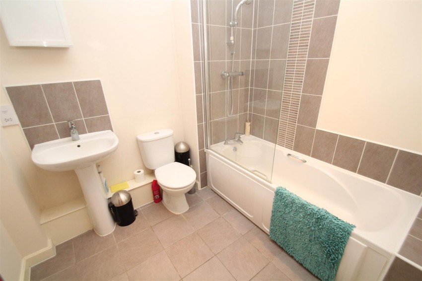 Images for Mistletoe Court