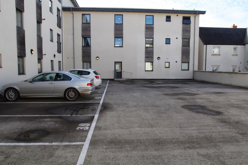 Images for Mistletoe Court