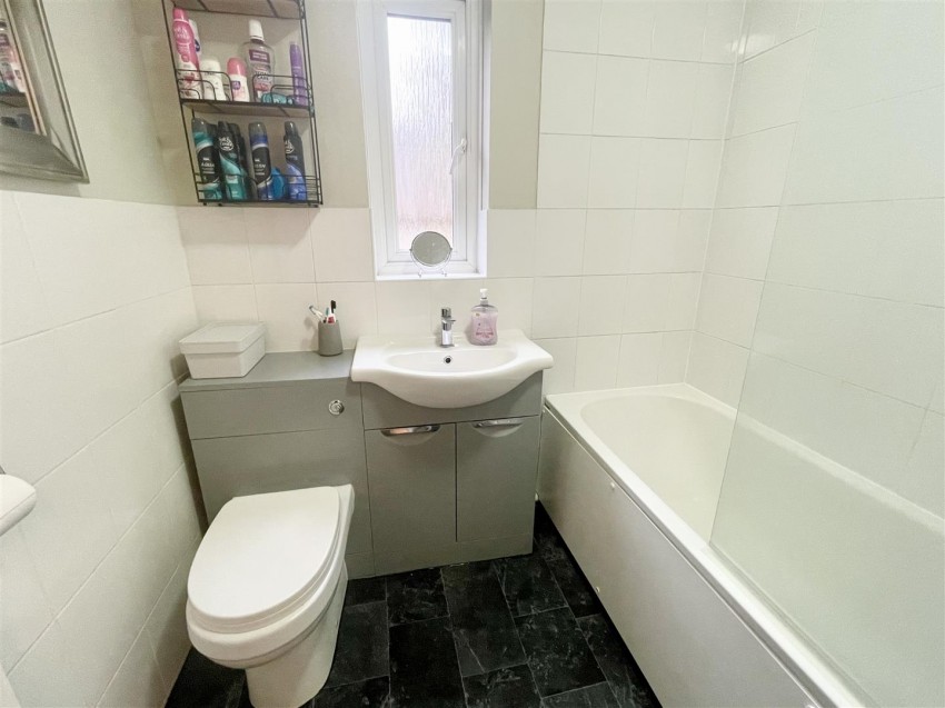 Images for Periwinkle Close, Pembroke Park, Swindon