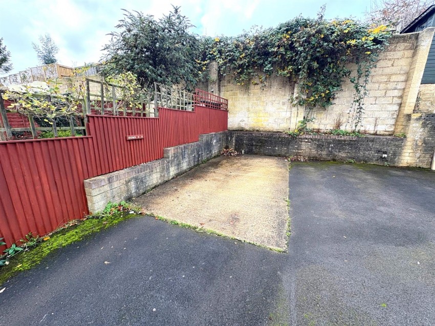 Images for Dykes Mews, Chiseldon, Swindon