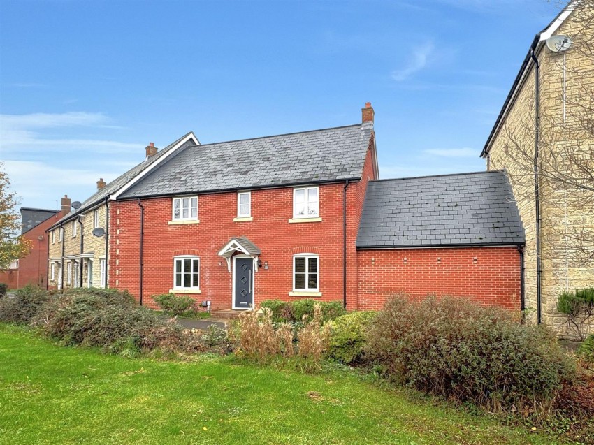 Images for White Eagle Road, Swindon