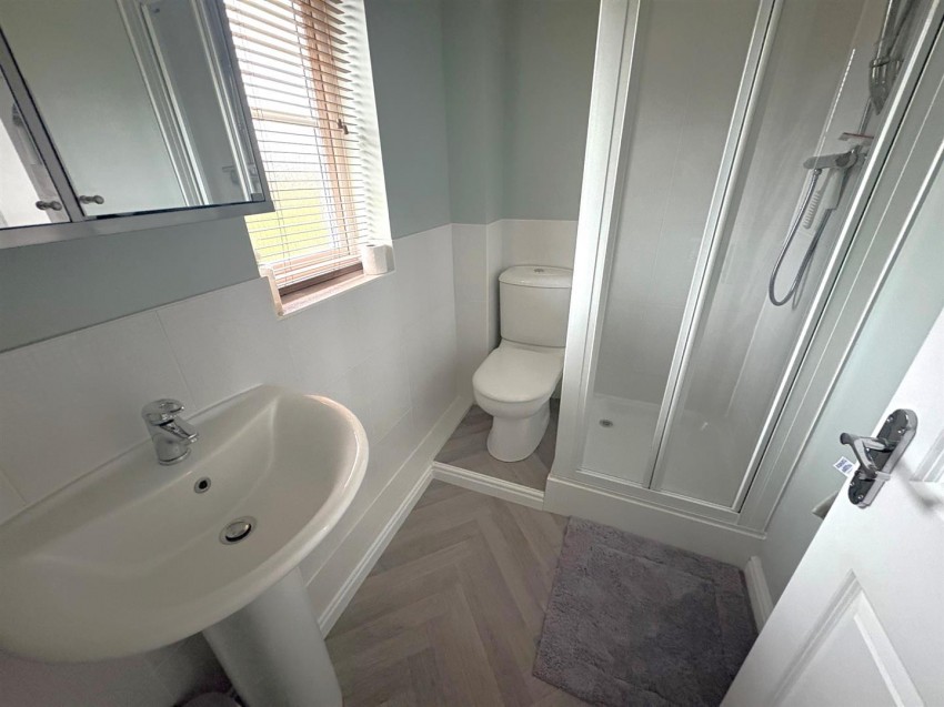 Images for White Eagle Road, Swindon