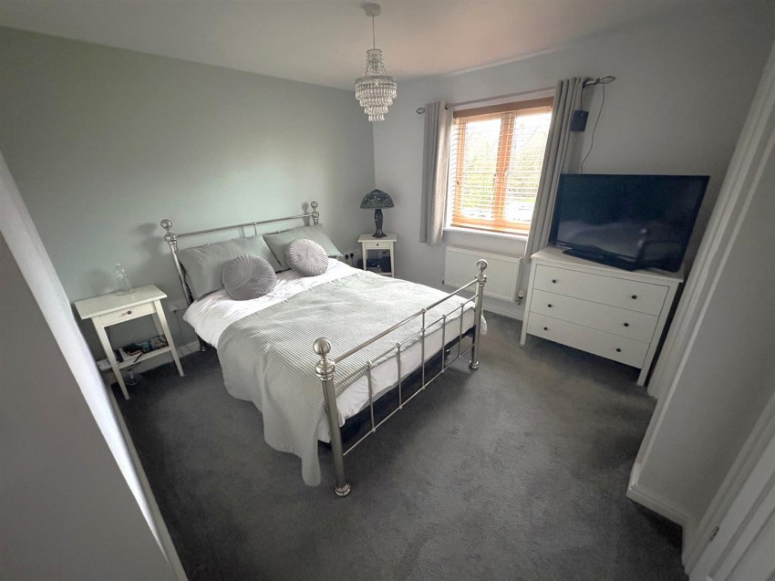 Images for White Eagle Road, Swindon