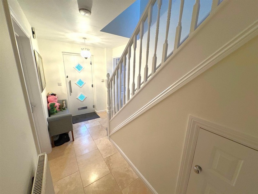 Images for White Eagle Road, Swindon