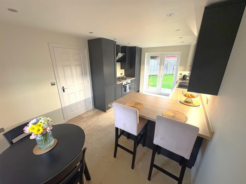 Images for White Eagle Road, Swindon