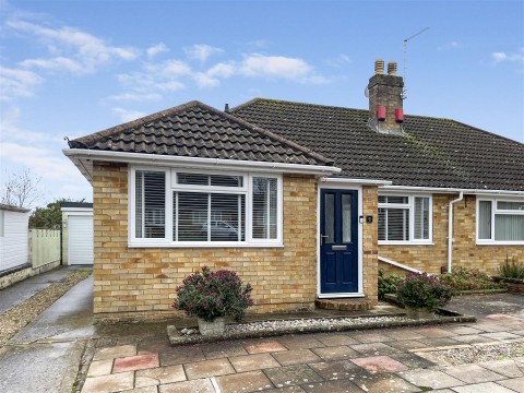 View Full Details for Haydon View Road, Swindon