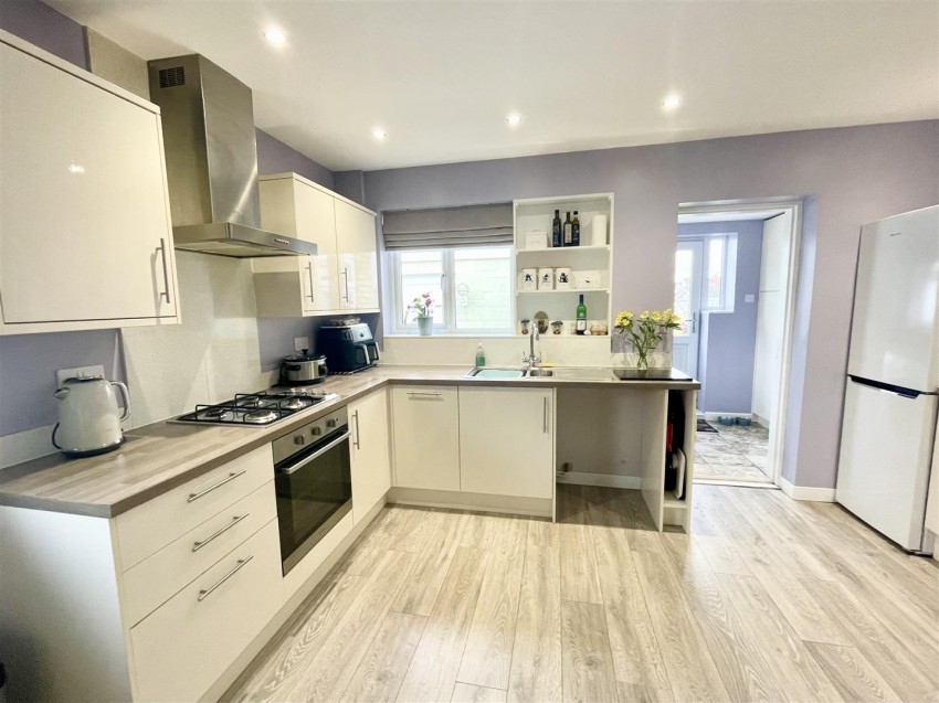 Images for Haydon View Road, Swindon