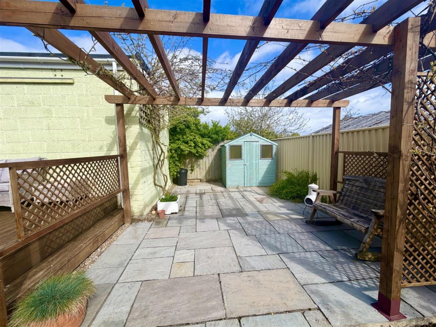 Images for Haydon View Road, Swindon