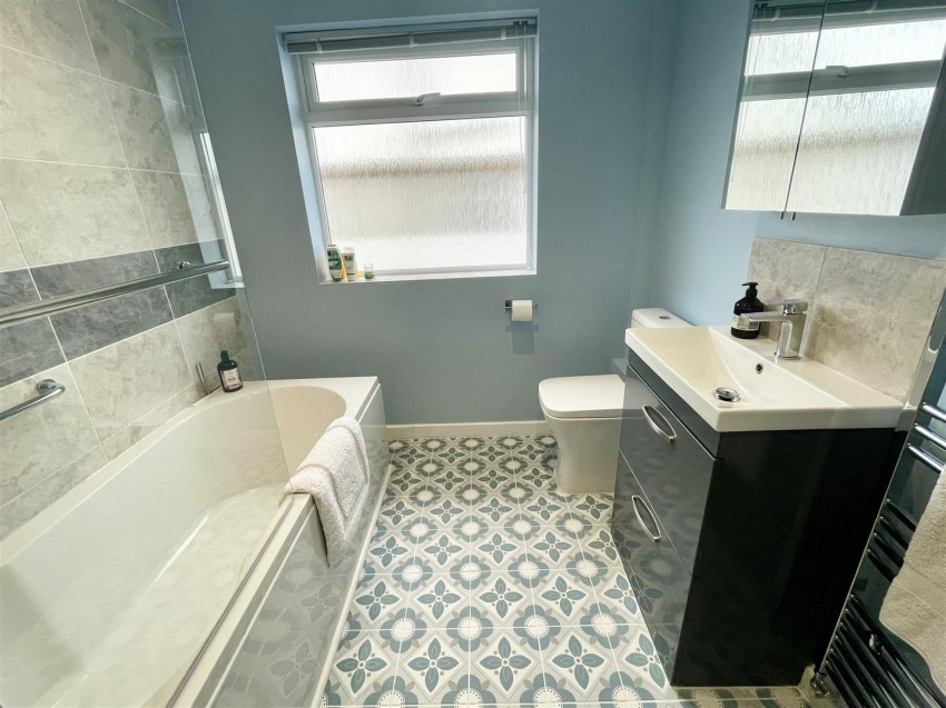 Images for Haydon View Road, Swindon