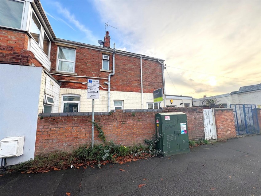 Images for 120c County Road, Swindon