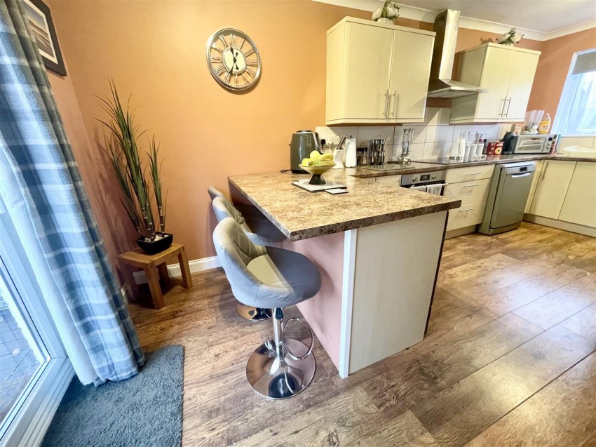 Images for Kennedy Drive, Swindon