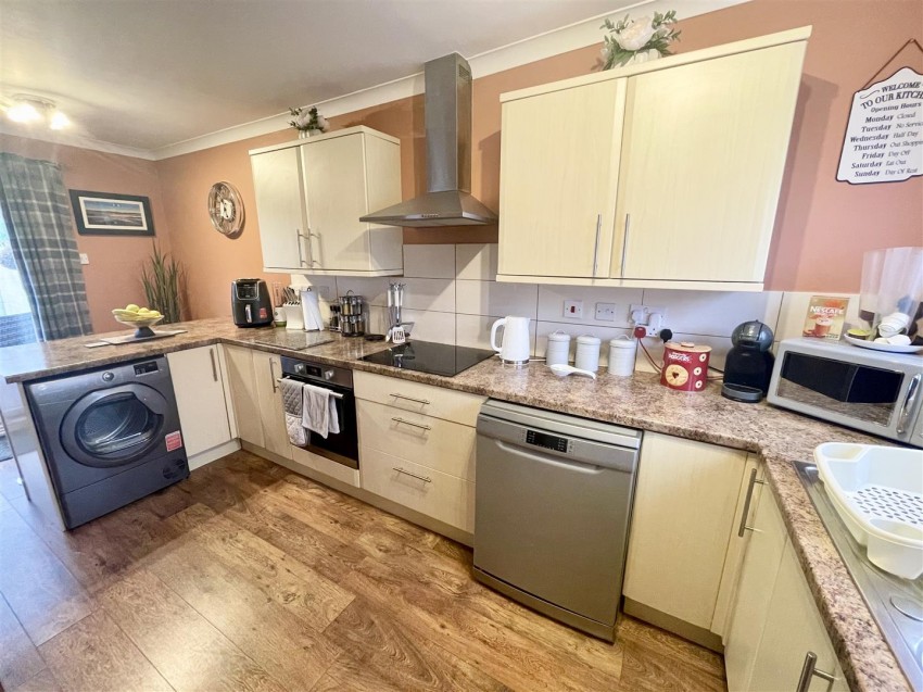 Images for Kennedy Drive, Swindon