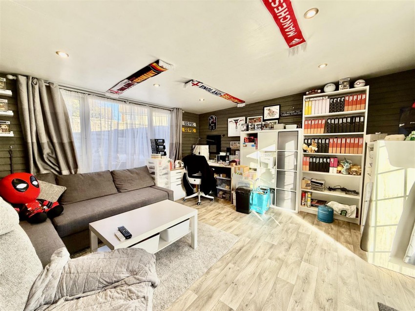 Images for Cranmore Avenue, Swindon