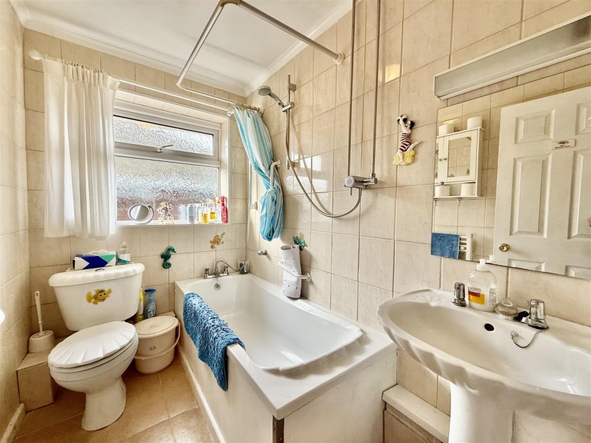 Images for Kellsboro Avenue, Wroughton, Swindon