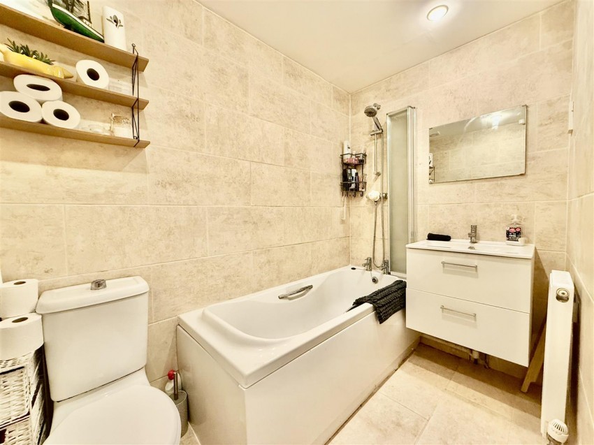 Images for Fitwell Road, Swindon