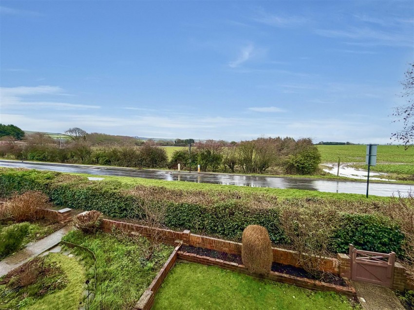 Images for New Road, Chiseldon, Swindon