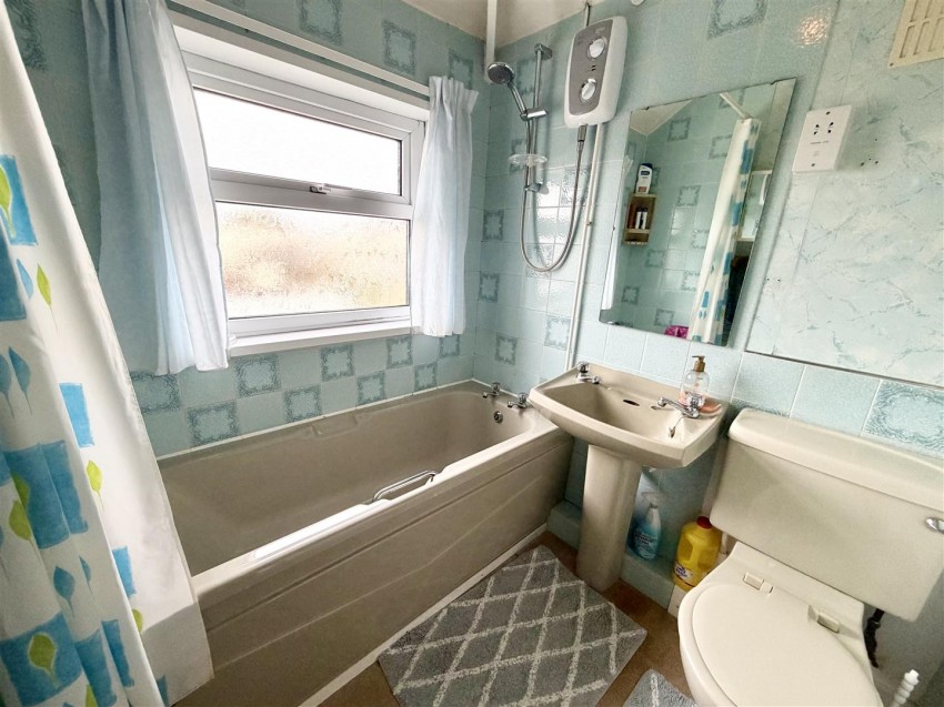 Images for Scarborough Road, Swindon