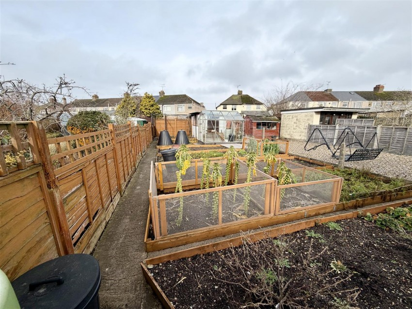 Images for Scarborough Road, Swindon