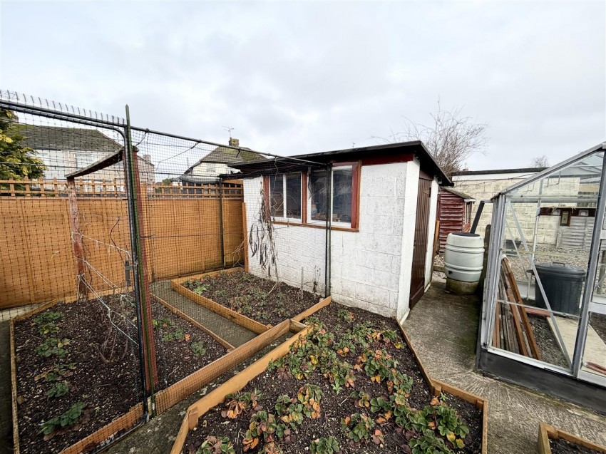 Images for Scarborough Road, Swindon