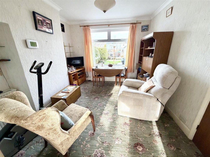 Images for Scarborough Road, Swindon