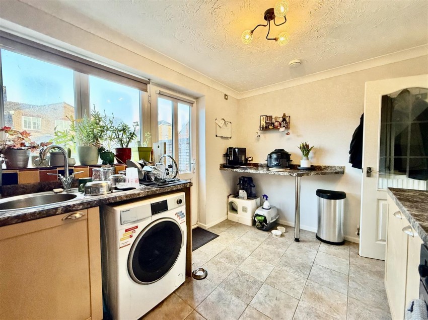 Images for Mallard Close, Swindon