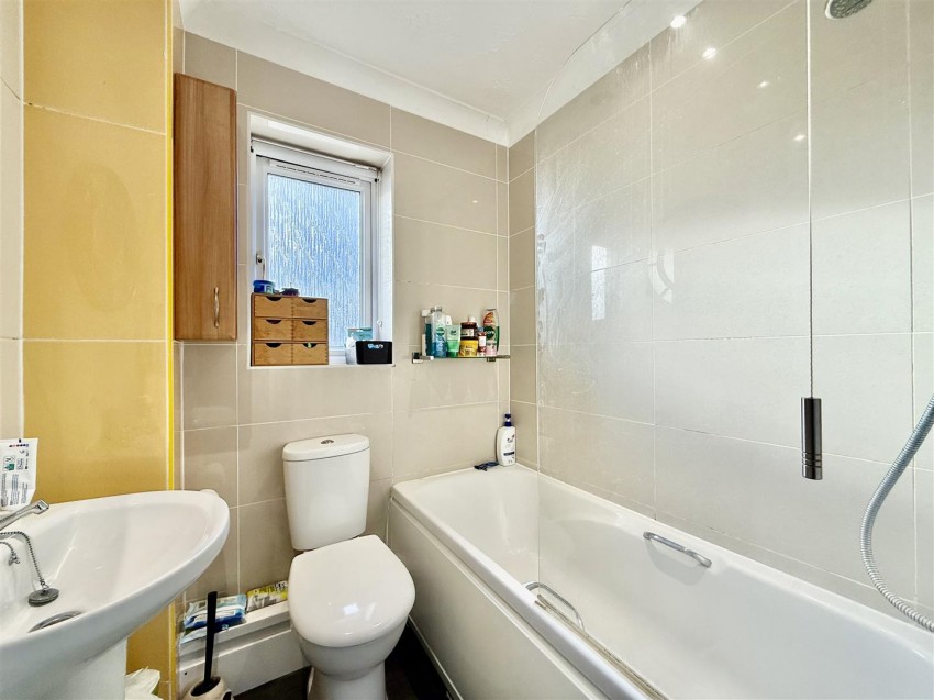 Images for Mallard Close, Swindon