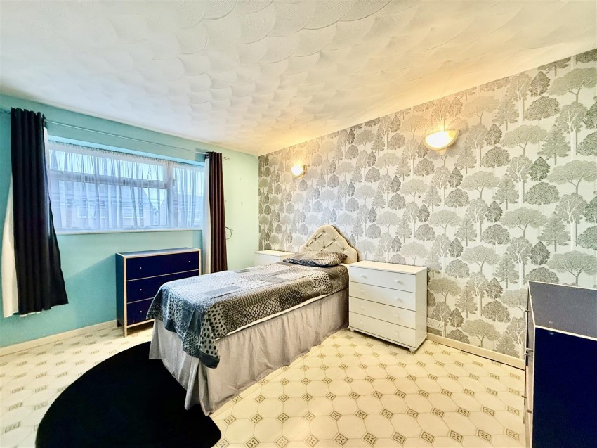 Images for Cranmore Avenue, Swindon