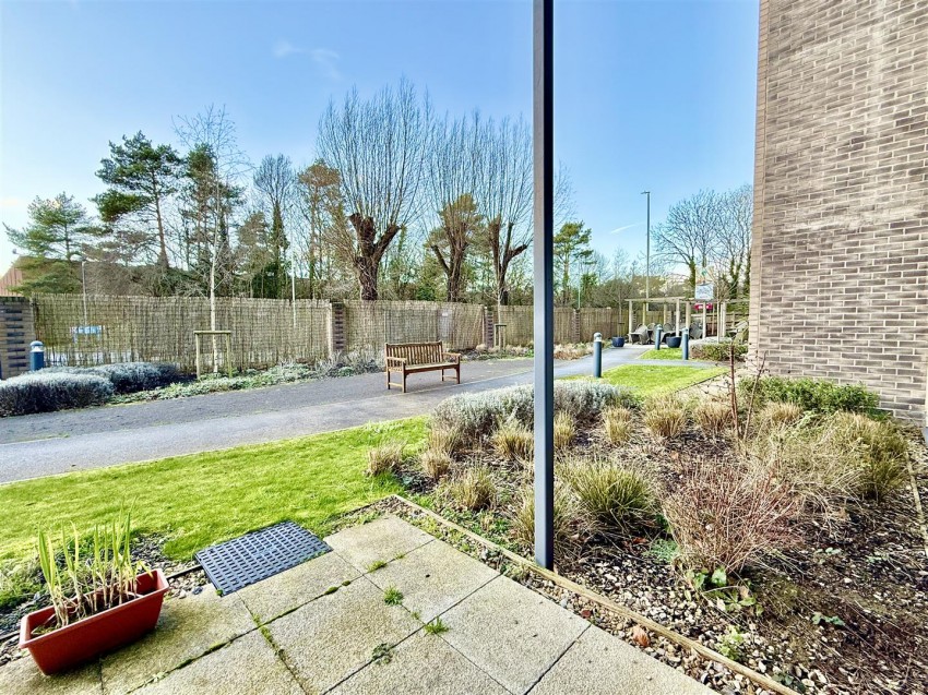 Images for Lowry Way, Swindon