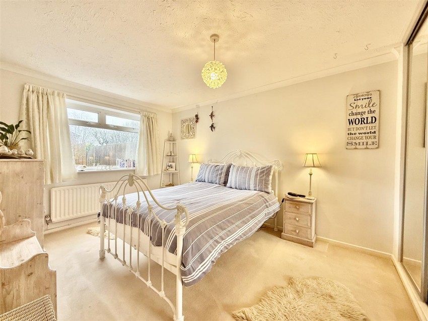 Images for Barrowby Gate, Stratton, Swindon