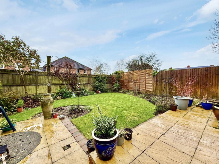 Images for Barrowby Gate, Stratton, Swindon