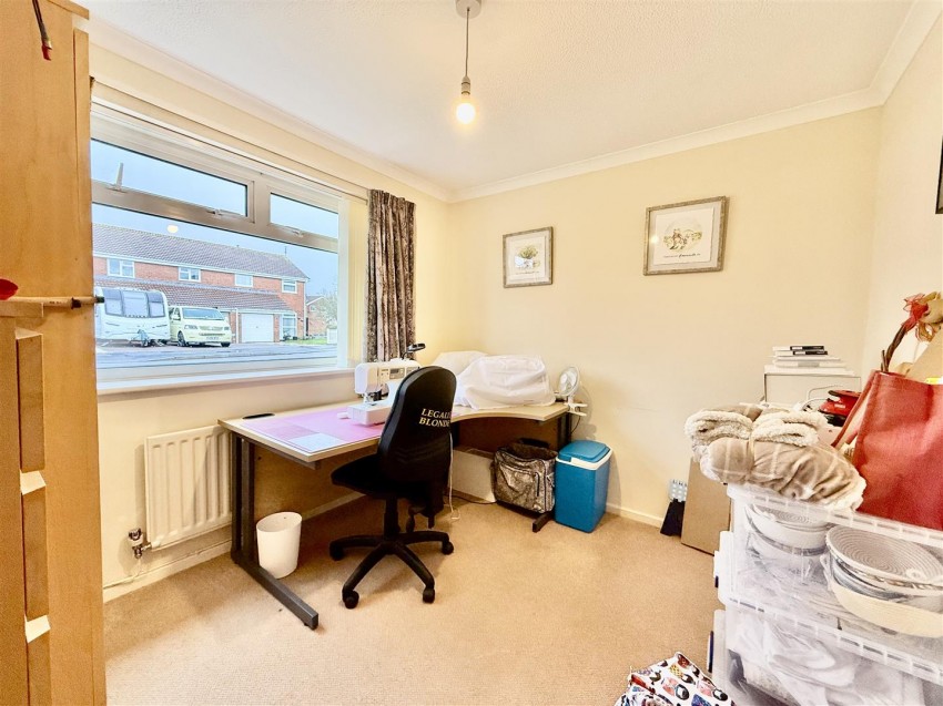 Images for Barrowby Gate, Stratton, Swindon