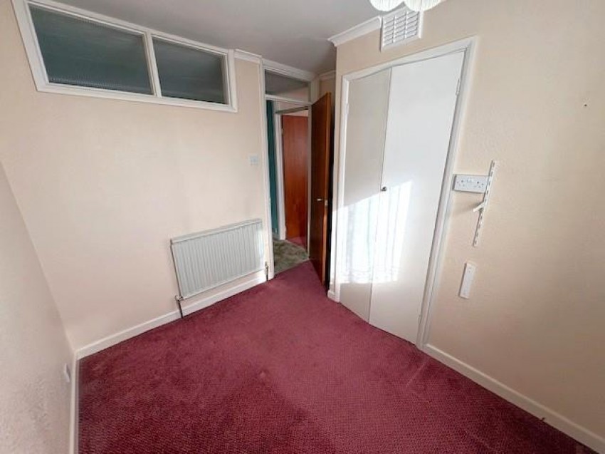 Images for Kingswood Avenue, Park North, Swindon