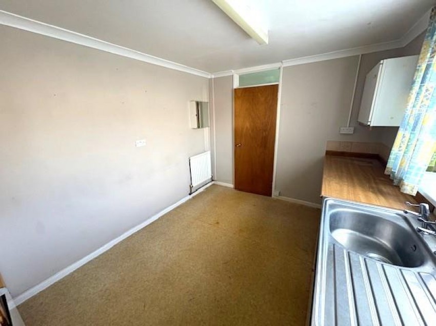 Images for Kingswood Avenue, Park North, Swindon