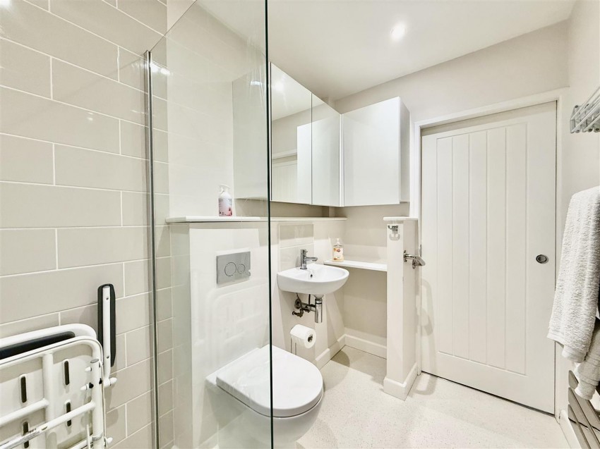 Images for Grovelands Avenue, Swindon