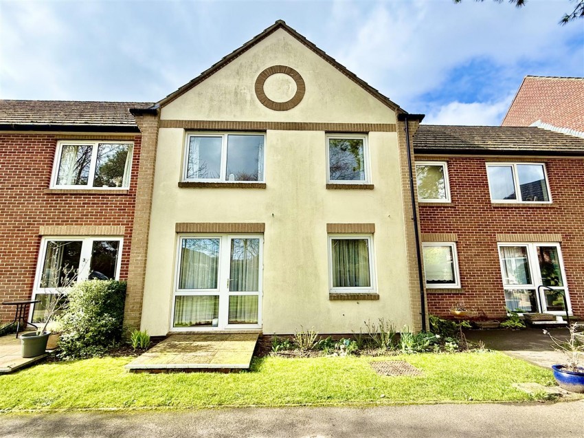 Images for Grovelands Avenue, Swindon