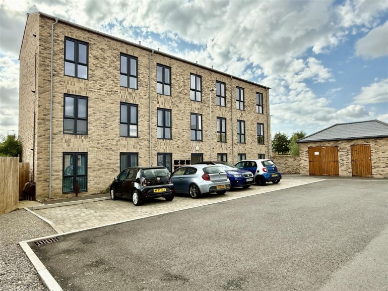 Ginner Road, Swindon