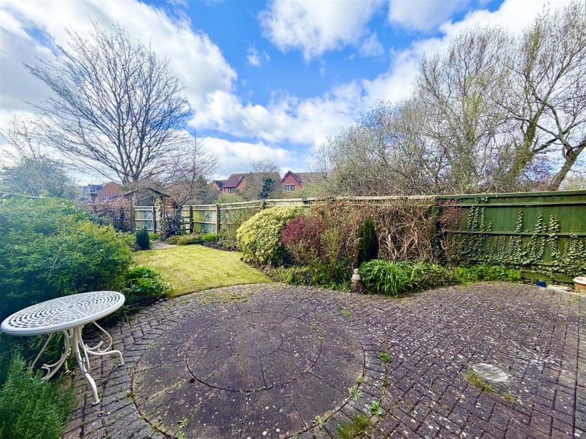 Images for Dartmoor Close, Swindon