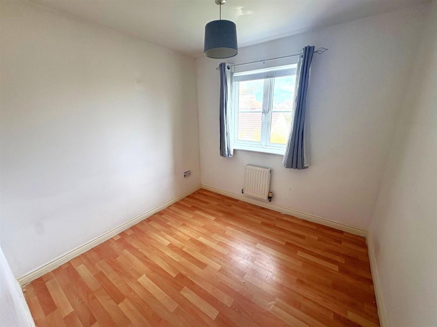 Images for Marsh Farm Lane, Swindon