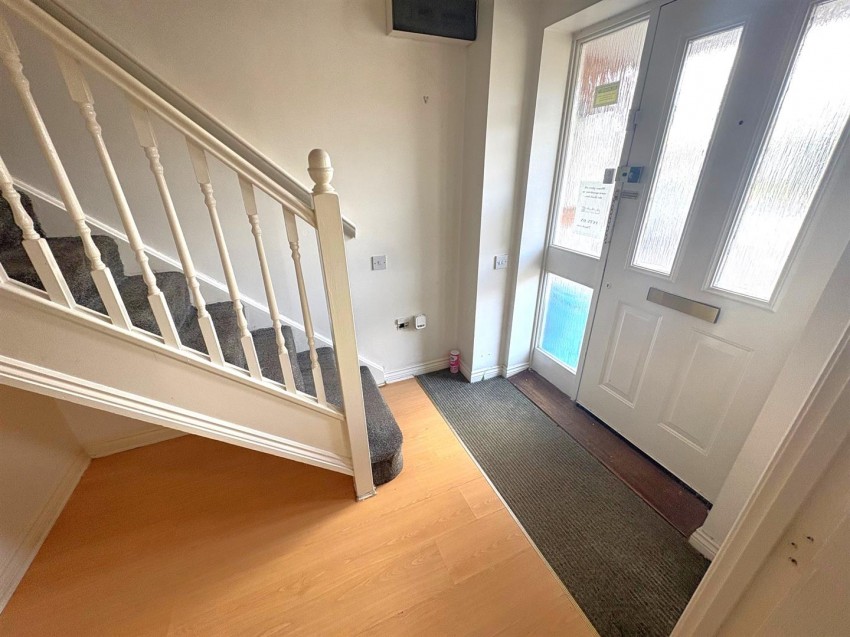 Images for Marsh Farm Lane, Swindon