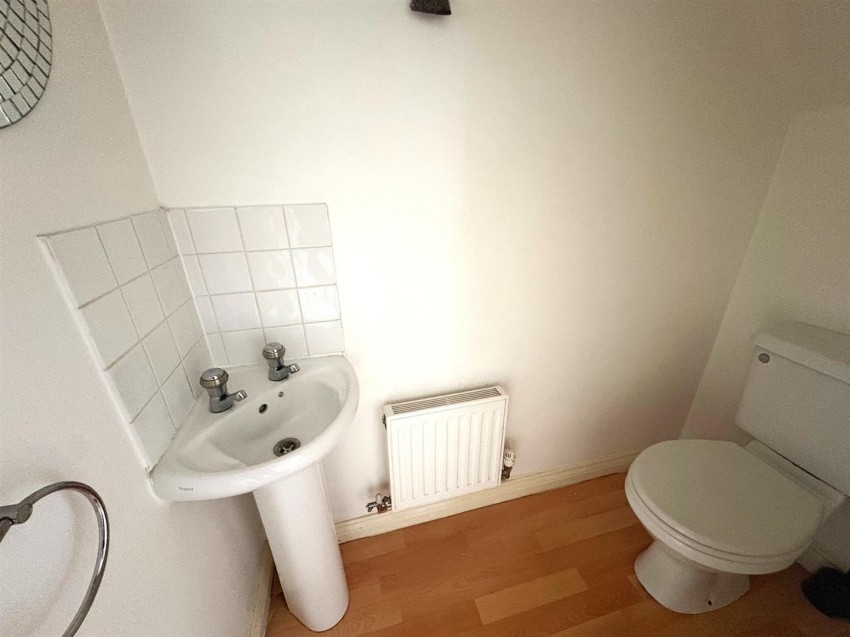 Images for Marsh Farm Lane, Swindon