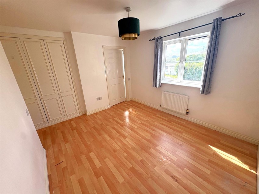 Images for Marsh Farm Lane, Swindon